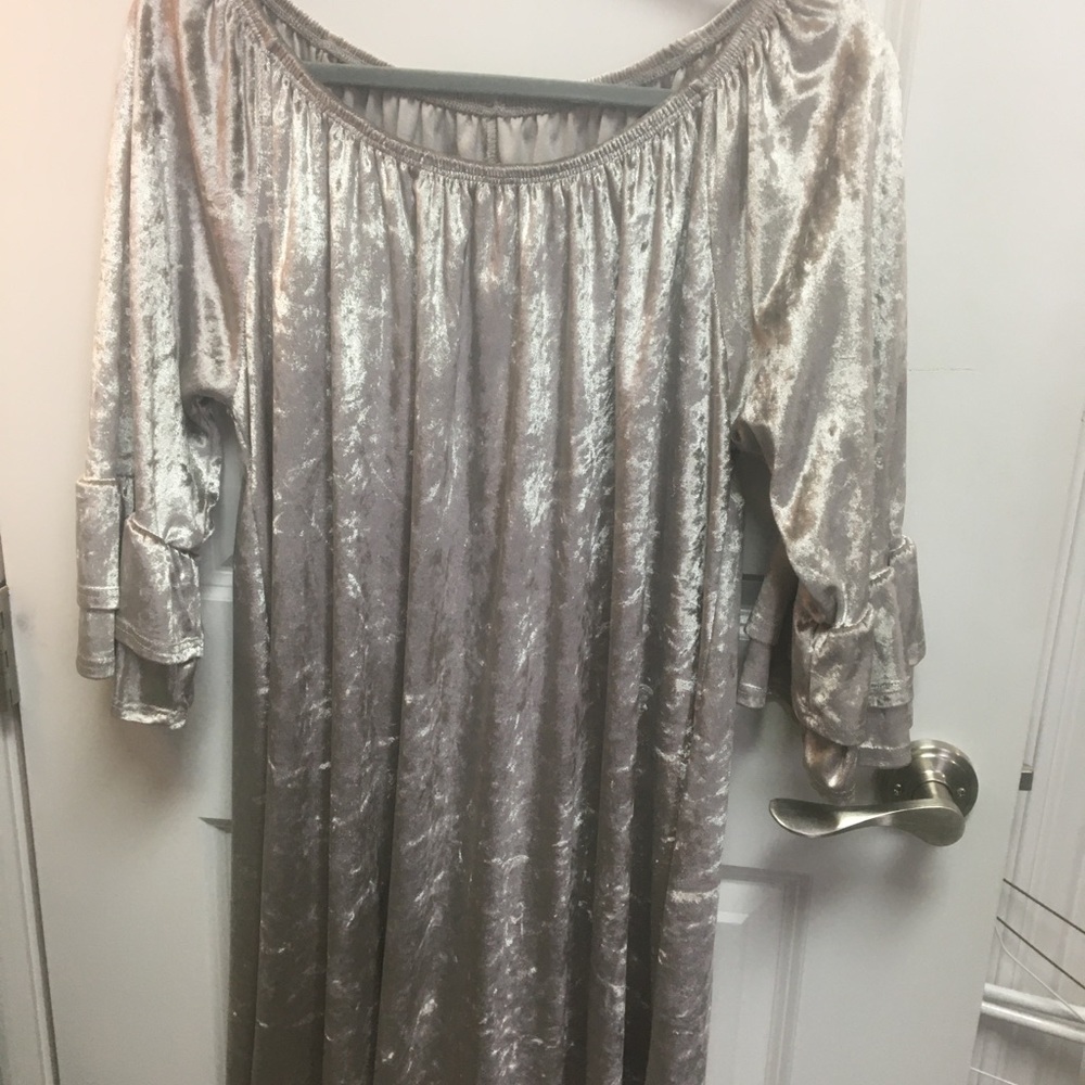 Tunic velvet top
